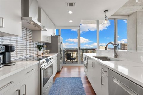 Copropriété à vendre à Tampa, Floride: 2 chambres, 113.43 m2 № 1904259 - photo 9