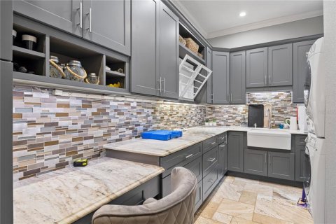 House in Windermere, Florida 5 bedrooms, 392.6 sq.m. № 1901219 - photo 30