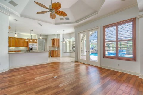 House in Tarpon Springs, Florida 4 bedrooms, 334.26 sq.m. № 2213900 - photo 15