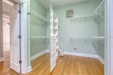 House in Tarpon Springs, Florida 4 bedrooms, 334.26 sq.m. № 2213900 - photo 22