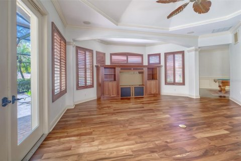 House in Tarpon Springs, Florida 4 bedrooms, 334.26 sq.m. № 2213900 - photo 12
