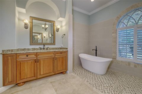 House in Tarpon Springs, Florida 4 bedrooms, 334.26 sq.m. № 2213900 - photo 20