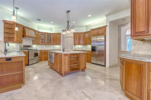 House in Tarpon Springs, Florida 4 bedrooms, 334.26 sq.m. № 2213900 - photo 8