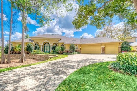 House in Tarpon Springs, Florida 4 bedrooms, 334.26 sq.m. № 2213900
