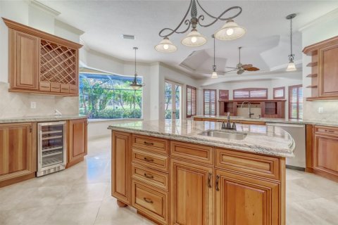 House in Tarpon Springs, Florida 4 bedrooms, 334.26 sq.m. № 2213900 - photo 10