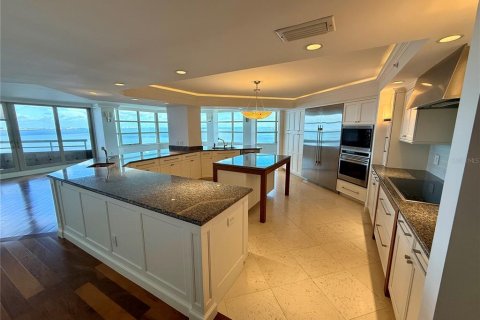 Condominio en alquiler en Sarasota, Florida, 3 dormitorios, 215.07 m2 № 1882999 - foto 6