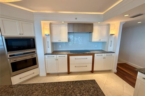 Condominio en alquiler en Sarasota, Florida, 3 dormitorios, 215.07 m2 № 1882999 - foto 12