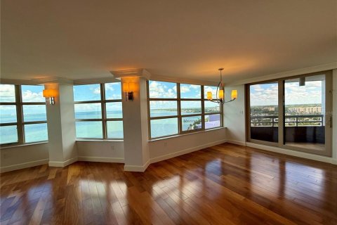 Condominio en alquiler en Sarasota, Florida, 3 dormitorios, 215.07 m2 № 1882999 - foto 21