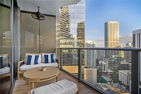 Condominio en alquiler en Miami, Florida, 3 dormitorios, 149.85 m2 № 2010629 - foto 2