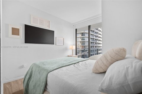 Condominio en alquiler en Miami, Florida, 3 dormitorios, 149.85 m2 № 2010629 - foto 24