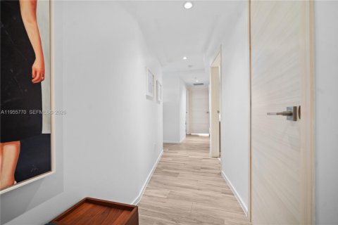 Condominio en alquiler en Miami, Florida, 3 dormitorios, 149.85 m2 № 2010629 - foto 20