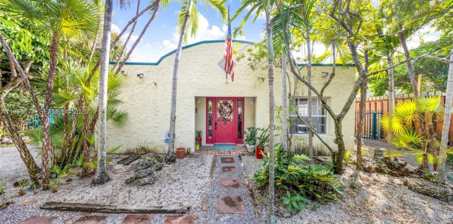 Casa en Miami, Florida 3 dormitorios, 151.24 m2 № 1992099