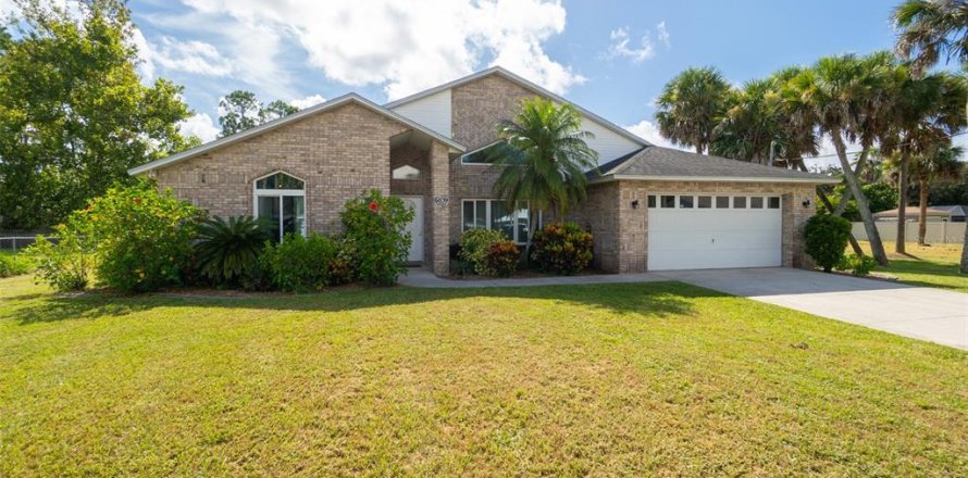 House in PORT ST. JOHN in Cocoa, Florida 4 bedrooms, 183.3 sq.m. № 1847381