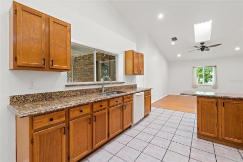 House in PORT ST. JOHN in Cocoa, Florida 4 bedrooms, 183.3 sq.m. № 1847381 - photo 5