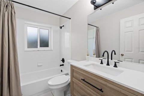 House in PORT ST. JOHN in Cocoa, Florida 4 bedrooms, 183.3 sq.m. № 1847381 - photo 20