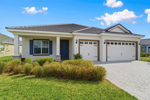 House in Zephyrhills, Florida 4 bedrooms, 252.14 sq.m. № 2110225 - photo 6