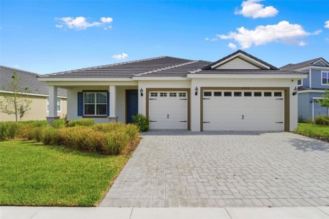 House in Zephyrhills, Florida 4 bedrooms, 252.14 sq.m. № 2110225 - photo 3