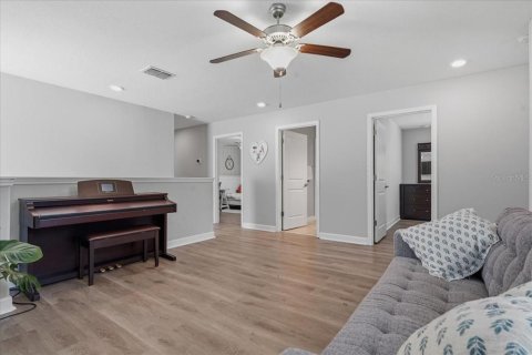 Casa en venta en Brandon, Florida, 4 dormitorios, 263.38 m2 № 2149659 - foto 17