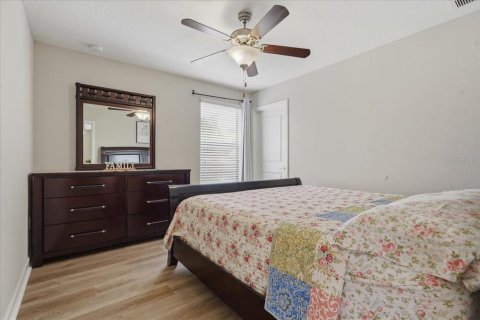 Casa en venta en Brandon, Florida, 4 dormitorios, 263.38 m2 № 2149659 - foto 27
