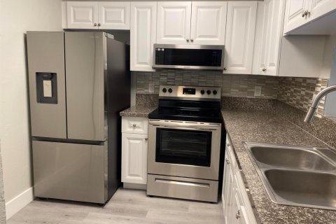 Copropriété à louer à Coral Springs, Floride: 3 chambres, 102.19 m2 № 2407294 - photo 6