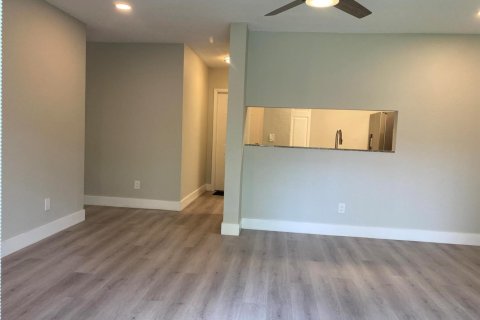 Copropriété à louer à Coral Springs, Floride: 3 chambres, 102.19 m2 № 2407294 - photo 13