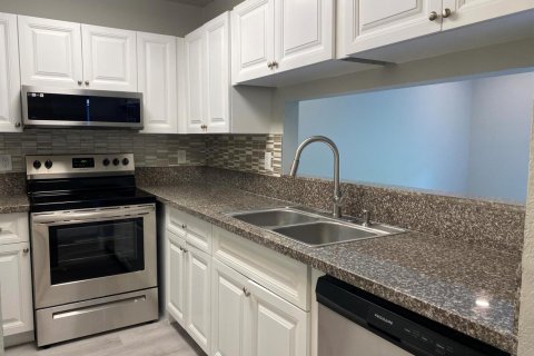 Copropriété à louer à Coral Springs, Floride: 3 chambres, 102.19 m2 № 2407294 - photo 7