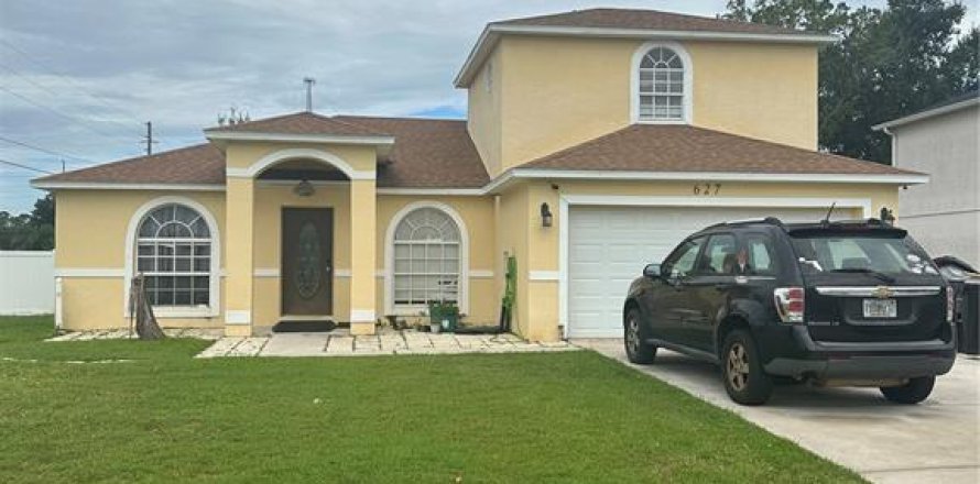 House in Poinciana, Florida 4 bedrooms, 142.33 sq.m. № 2284448