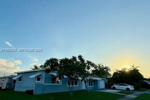 Casa en alquiler en West Park, Florida, 3 dormitorios, 118.73 m2 № 2059883 - foto 2