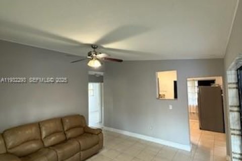 Casa en alquiler en West Park, Florida, 3 dormitorios, 118.73 m2 № 2059883 - foto 6