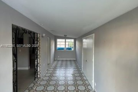 Casa en alquiler en West Park, Florida, 3 dormitorios, 118.73 m2 № 2059883 - foto 3