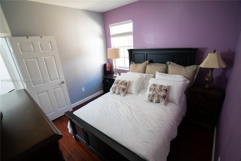 Touwnhouse à vendre à Cutler Bay, Floride: 3 chambres, 141.49 m2 № 1958409 - photo 12