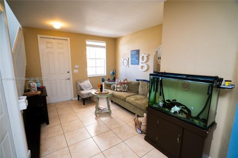 Touwnhouse à vendre à Cutler Bay, Floride: 3 chambres, 141.49 m2 № 1958409 - photo 3