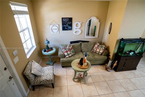 Touwnhouse à vendre à Cutler Bay, Floride: 3 chambres, 141.49 m2 № 1958409 - photo 4