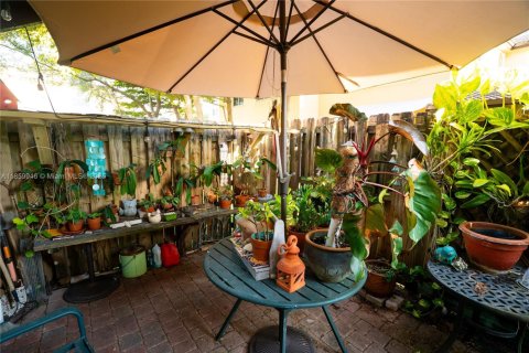 Touwnhouse à vendre à Cutler Bay, Floride: 3 chambres, 141.49 m2 № 1958409 - photo 15