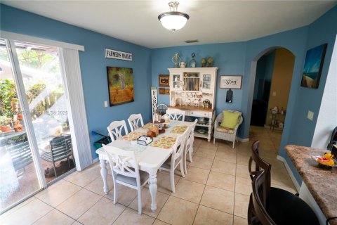 Touwnhouse à vendre à Cutler Bay, Floride: 3 chambres, 141.49 m2 № 1958409 - photo 8