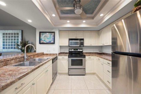 Condo in Punta Gorda, Florida, 2 bedrooms № 2114071 - photo 8