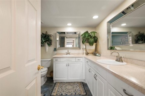 Condo in Punta Gorda, Florida, 2 bedrooms № 2114071 - photo 29