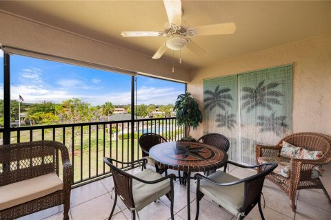 Condo in Punta Gorda, Florida, 2 bedrooms № 2114071 - photo 21