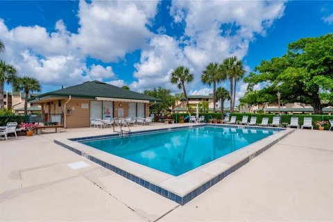 Condo in Punta Gorda, Florida, 2 bedrooms № 2114071 - photo 3