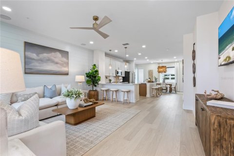 Touwnhouse à vendre à Venice, Floride: 3 chambres, 158.49 m2 № 2217257 - photo 6