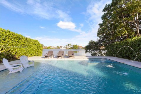 Villa ou maison à louer à Miami Gardens, Floride: 3 chambres, 157.19 m2 № 1990045 - photo 1