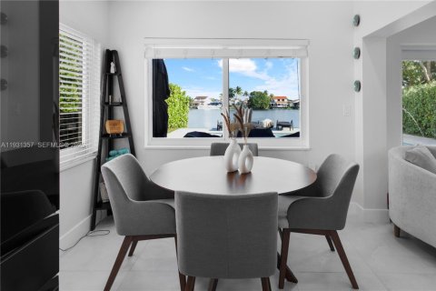 Villa ou maison à louer à Miami Gardens, Floride: 3 chambres, 157.19 m2 № 1990045 - photo 16