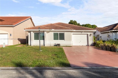 Villa ou maison à louer à Miami Gardens, Floride: 3 chambres, 157.19 m2 № 1990045 - photo 5