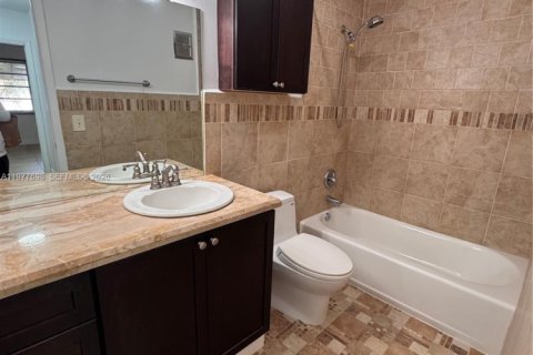 Copropriété à louer à Miami, Floride: 1 chambre, 81.29 m2 № 2041832 - photo 3