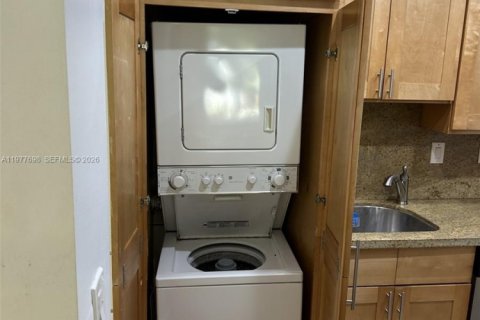 Снять в аренду кондоминиум в Майами, Флорида 1 спальня, 81.29м2, № 2041832 - фото 7