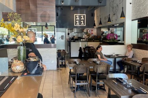 Immobilier commercial à vendre à Miami, Floride № 1959284 - photo 6