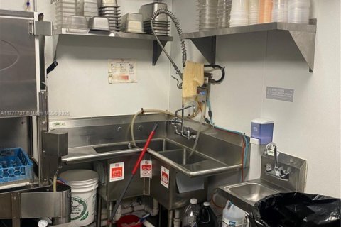 Immobilier commercial à vendre à Miami, Floride № 1959284 - photo 19