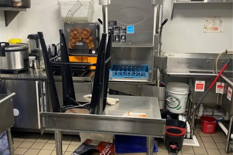 Immobilier commercial à vendre à Miami, Floride № 1959284 - photo 18