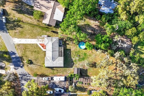 House in Dade City, Florida 2 bedrooms, 138.42 sq.m. № 2099027 - photo 2