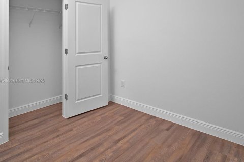 Снять в аренду виллу или дом в Лабель, Флорида 3 спальни, 142.14м2, № 1898187 - фото 10